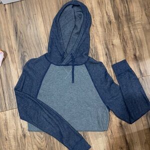 Men’s EXPRESS comfy sweater/sweatershirt with hood